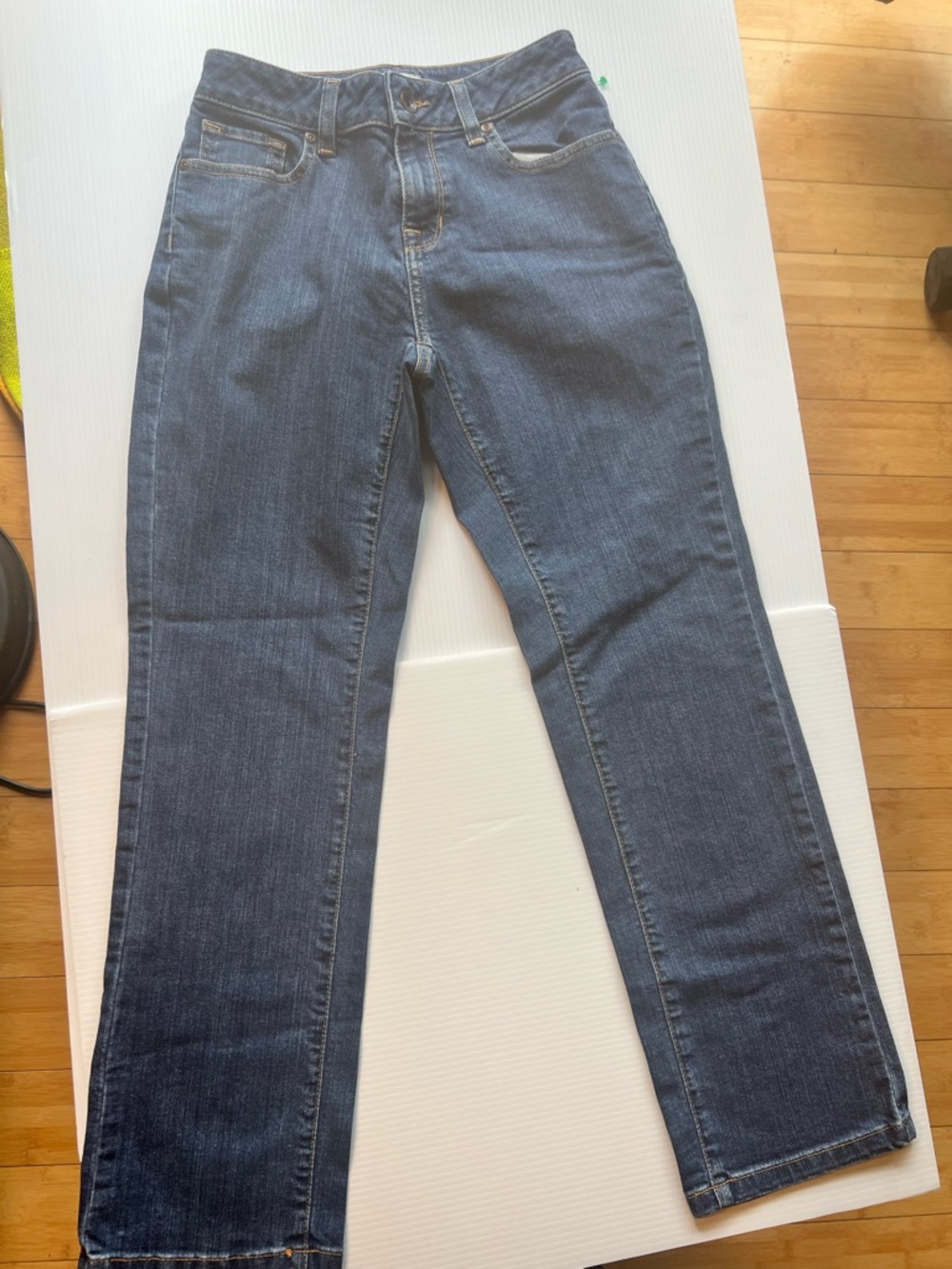 LL Bean Classic Fit Women's denim jeans size 2 petite great condition